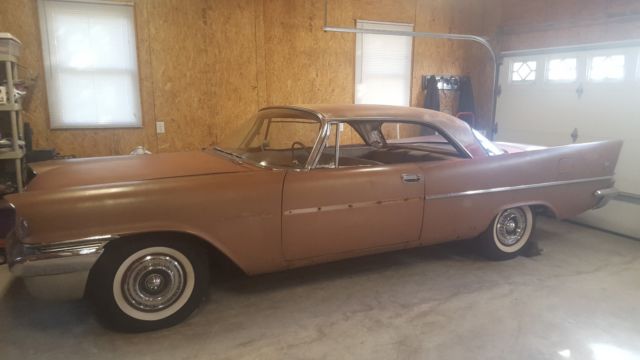 1958 Chrysler Saratoga