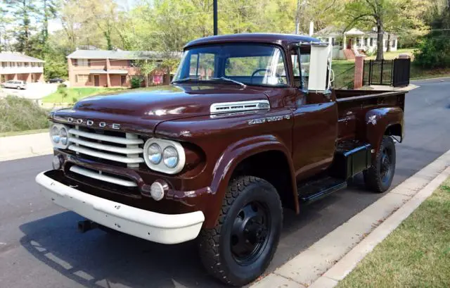 1958 Dodge Power Wagon cream