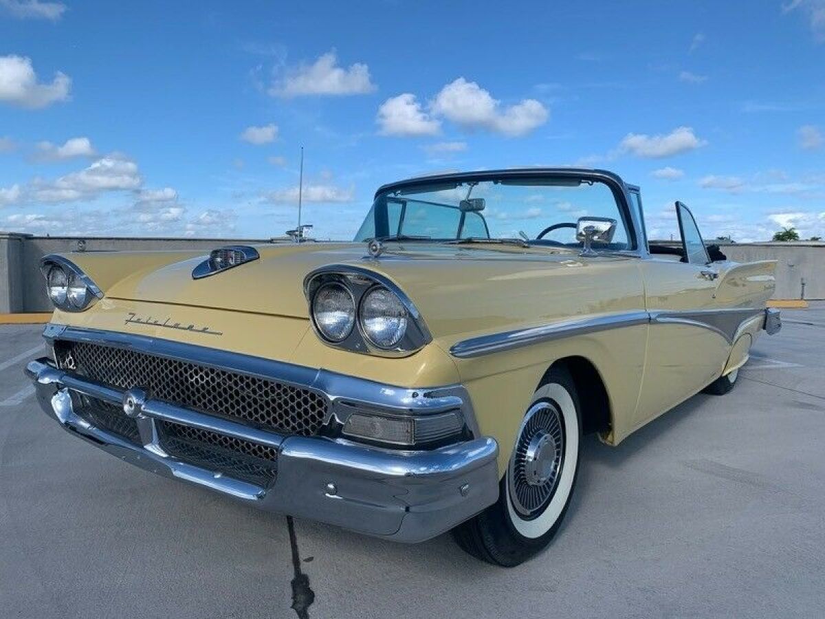 1958 Ford Fairlane 2 door convertible