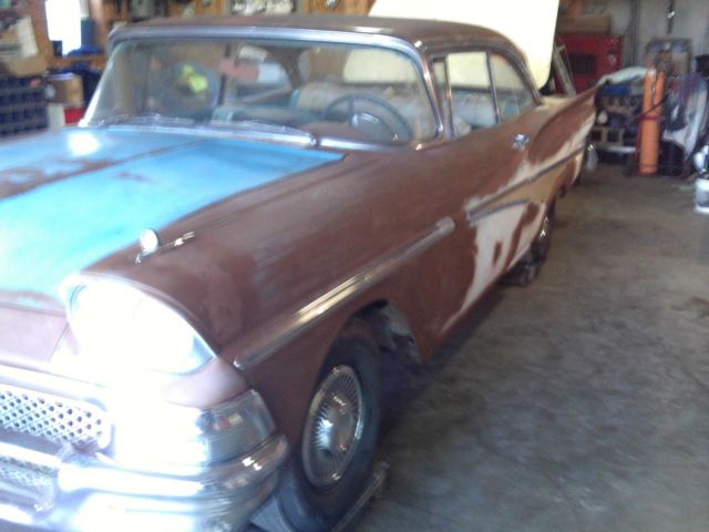 1958 Ford Fairlane TURQ AND WHITE