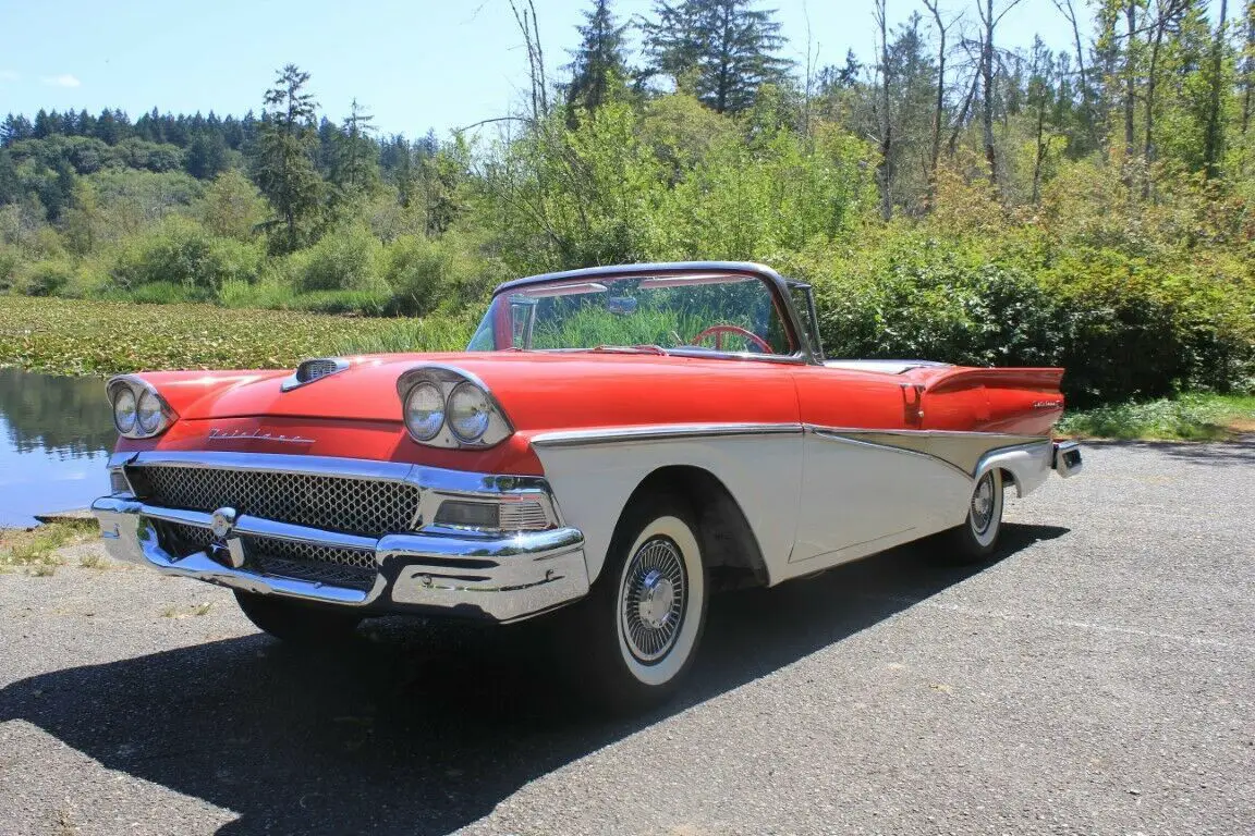 1958 Ford Skyliner