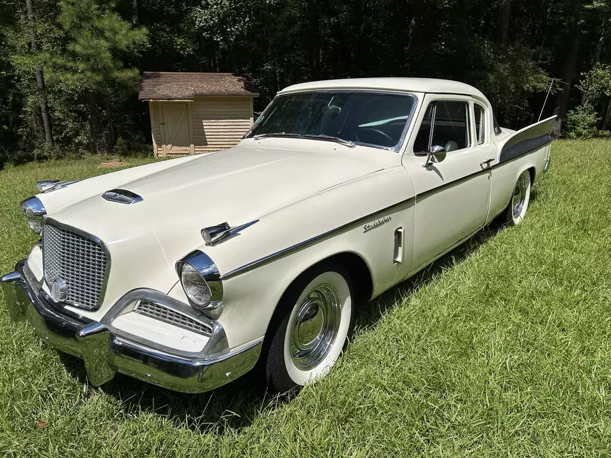 1958 Studebaker Silver Hawk