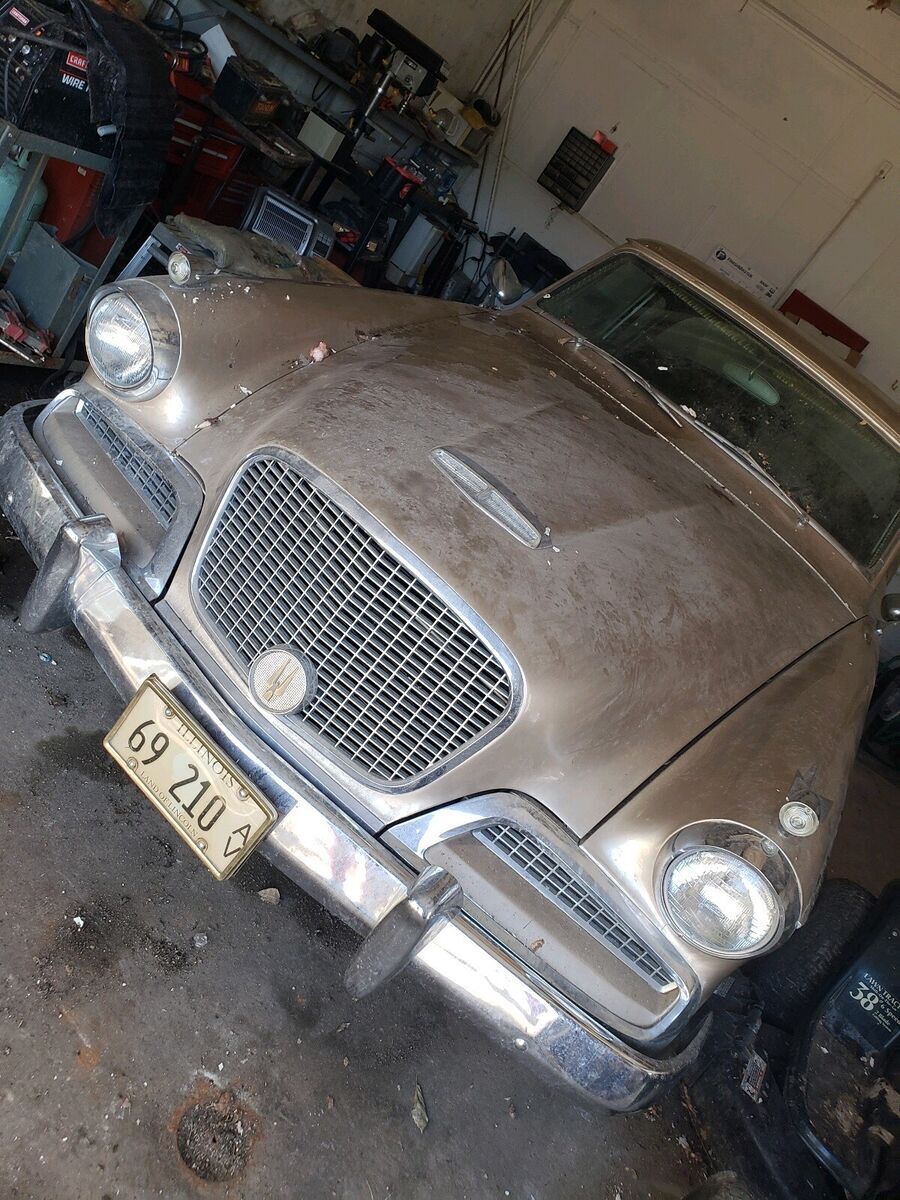 1958 Studebaker Silver Hawk