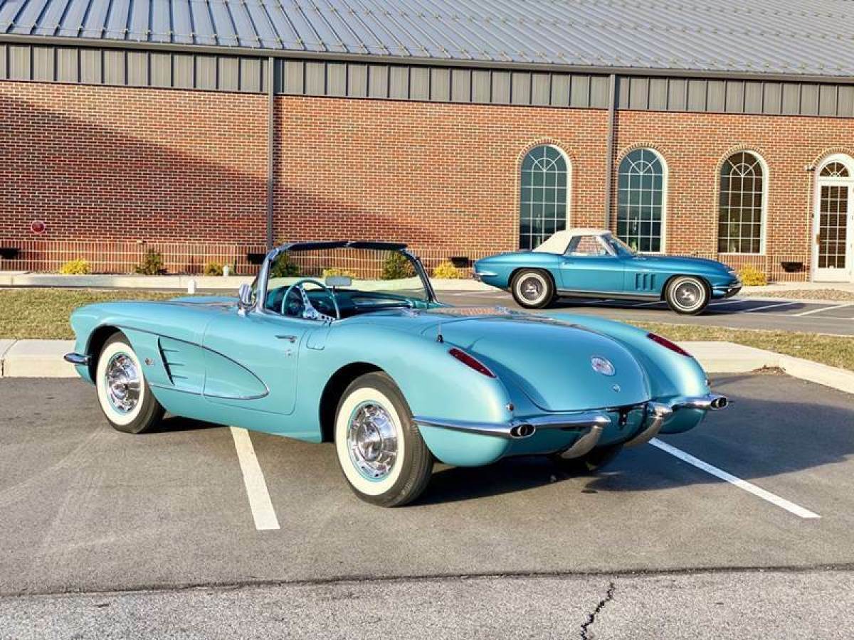 1959 Chevrolet Corvette RestoredÂ RareÂ colorÂ combo