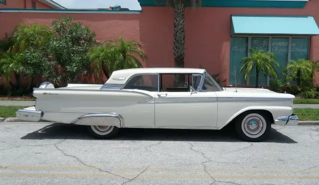 1959 Ford Galaxie Hardtop