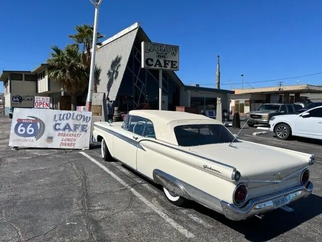 1959 Ford Sunliner