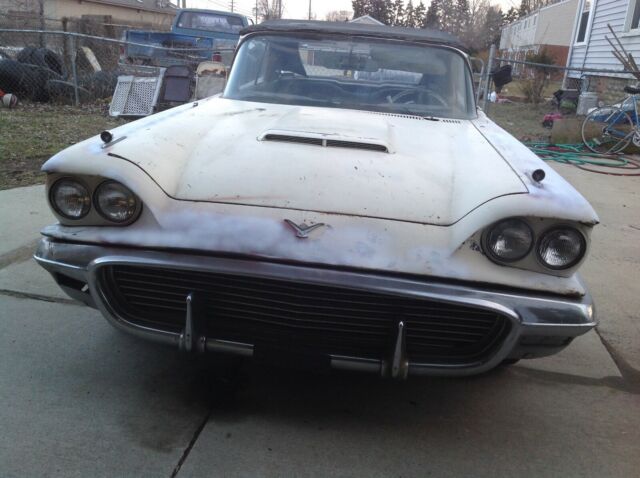 1959 Ford Thunderbird --