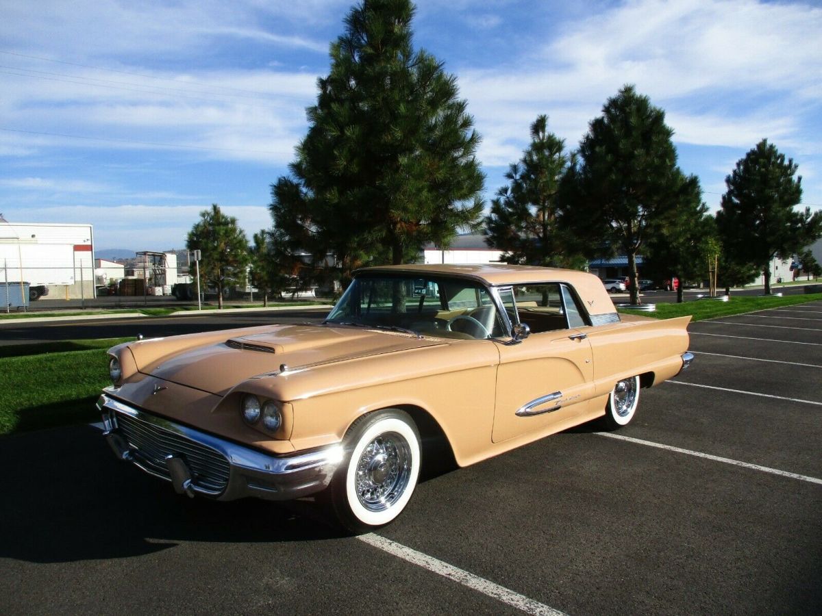 1959 Ford Thunderbird