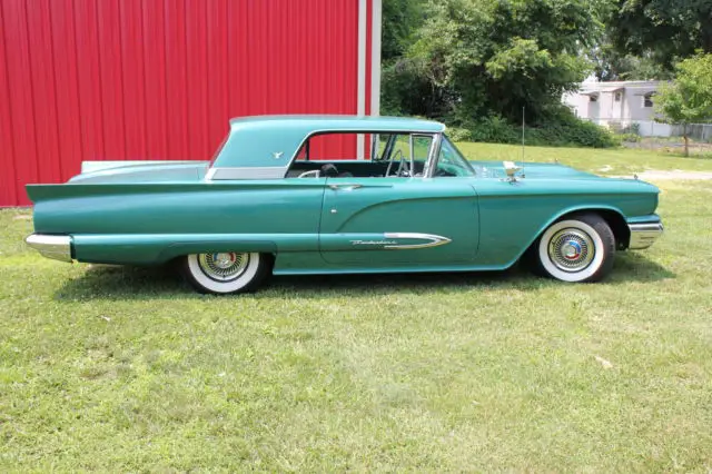 1959 Ford Thunderbird