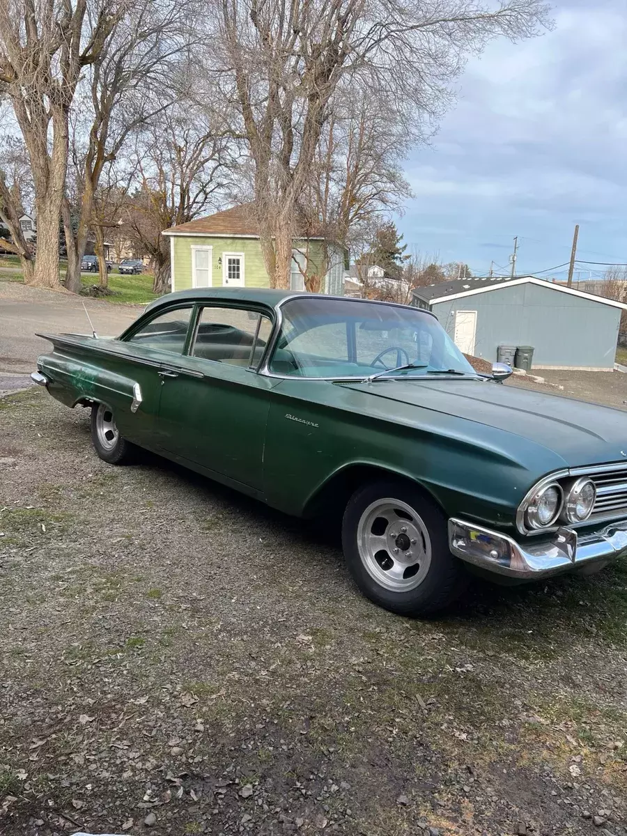 1960 Chevrolet Biscayne stander