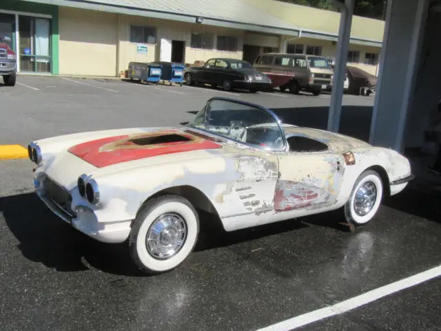 1960 Chevrolet Corvette Convertible Rolling Project Car 4-speed 283