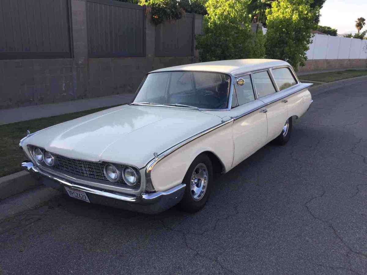 1960 Ford country sedan