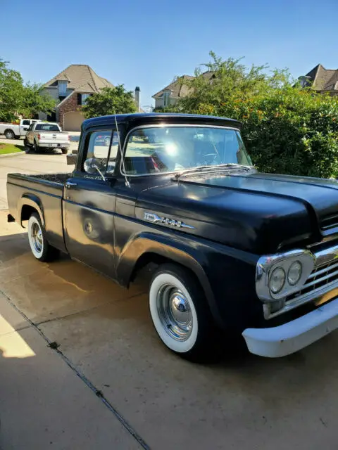 1960 Ford F-100 Custom Cab