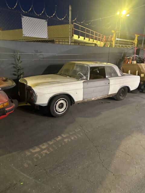 1960 Mercedes-Benz 250SE w111