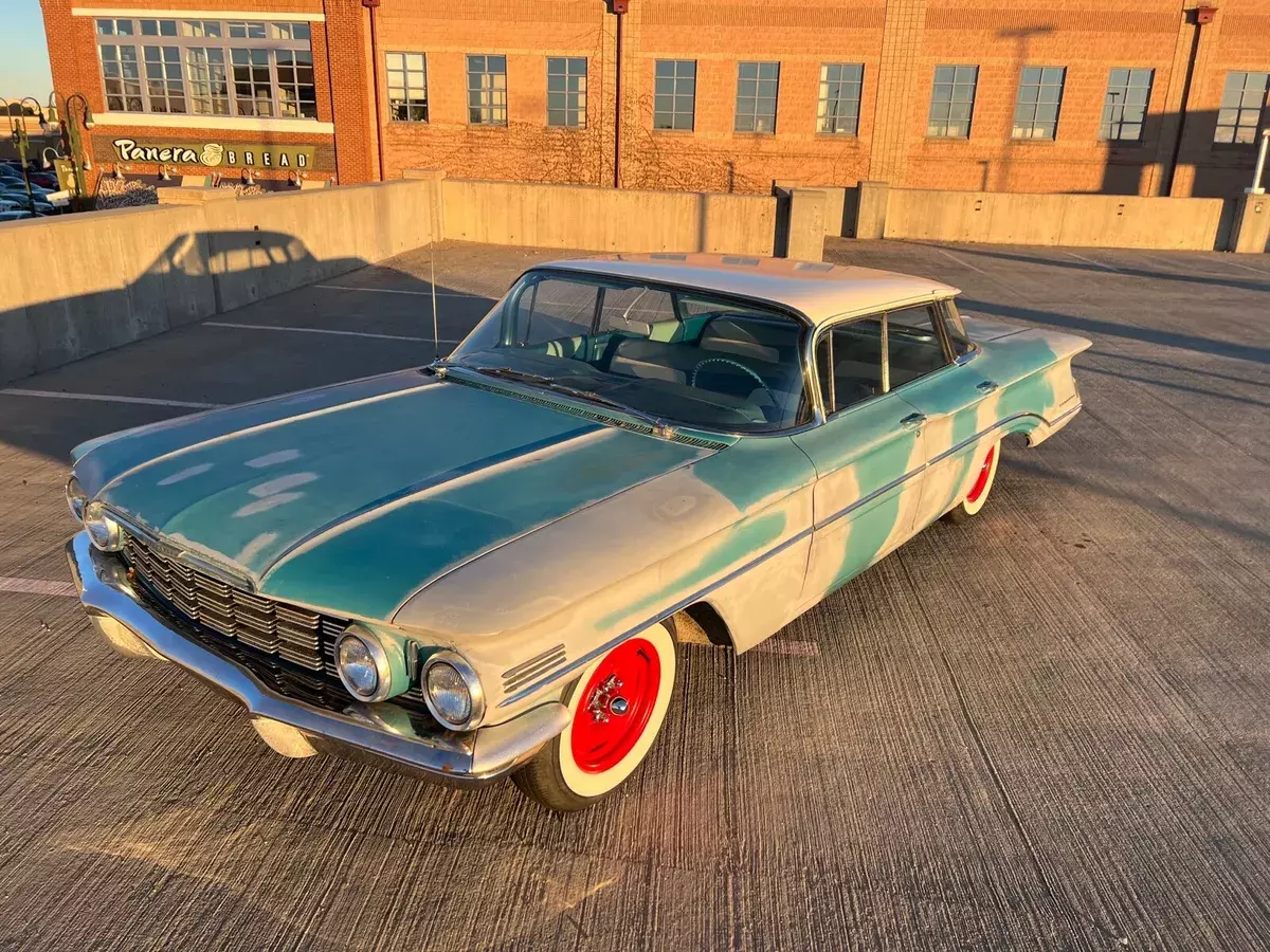 1960 Oldsmobile Dynamic 88 Holiday 4dr flat top