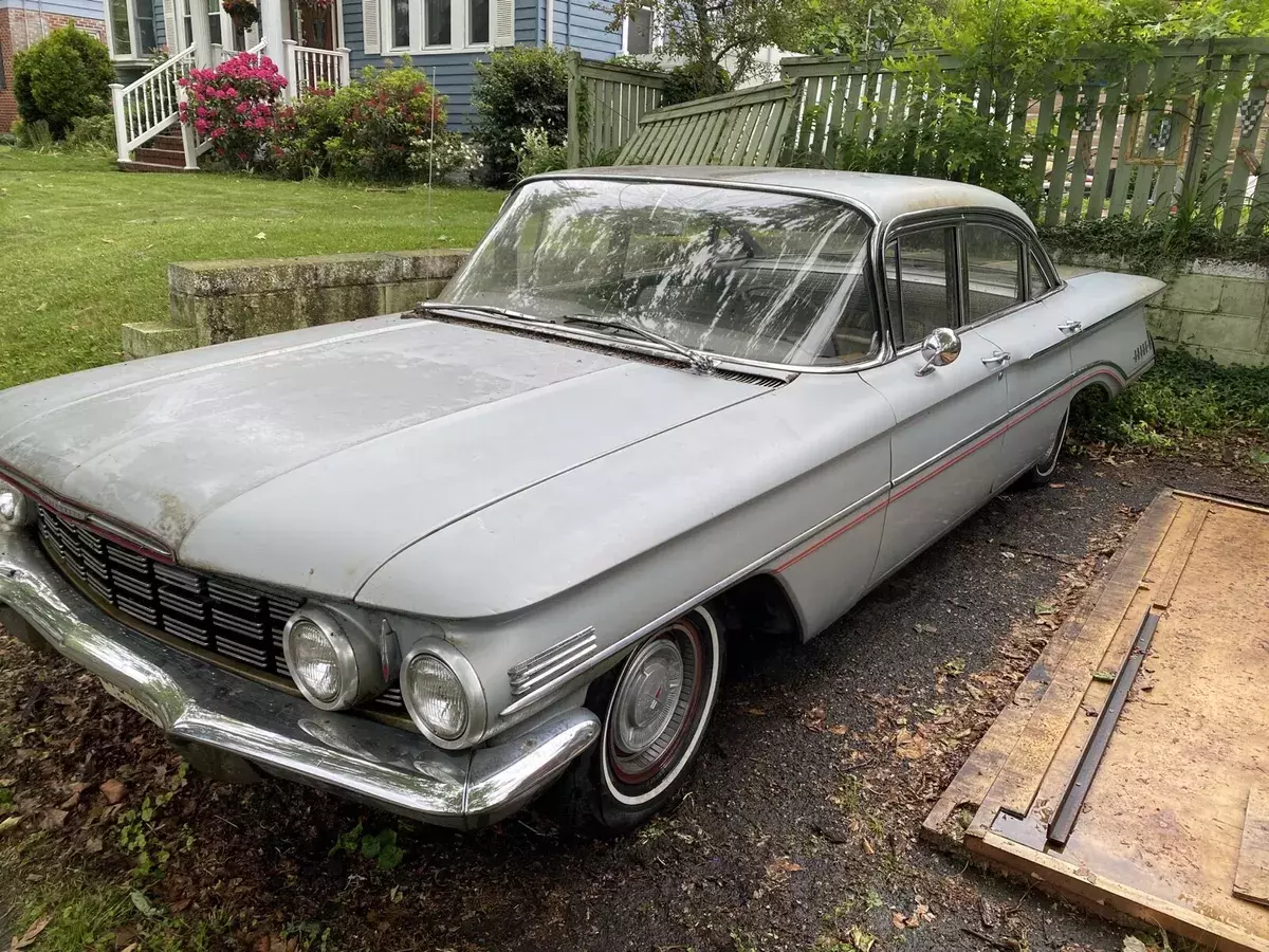 1960 Oldsmobile Super 88 chrome