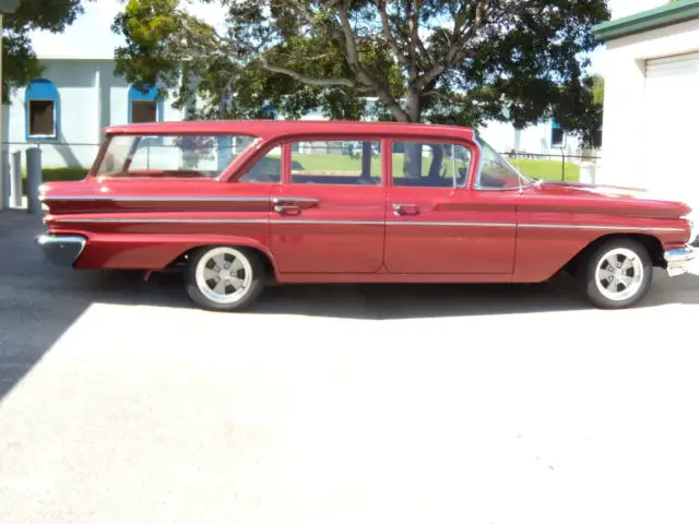 1960 Pontiac Catalina SAFARI STATION WAGON