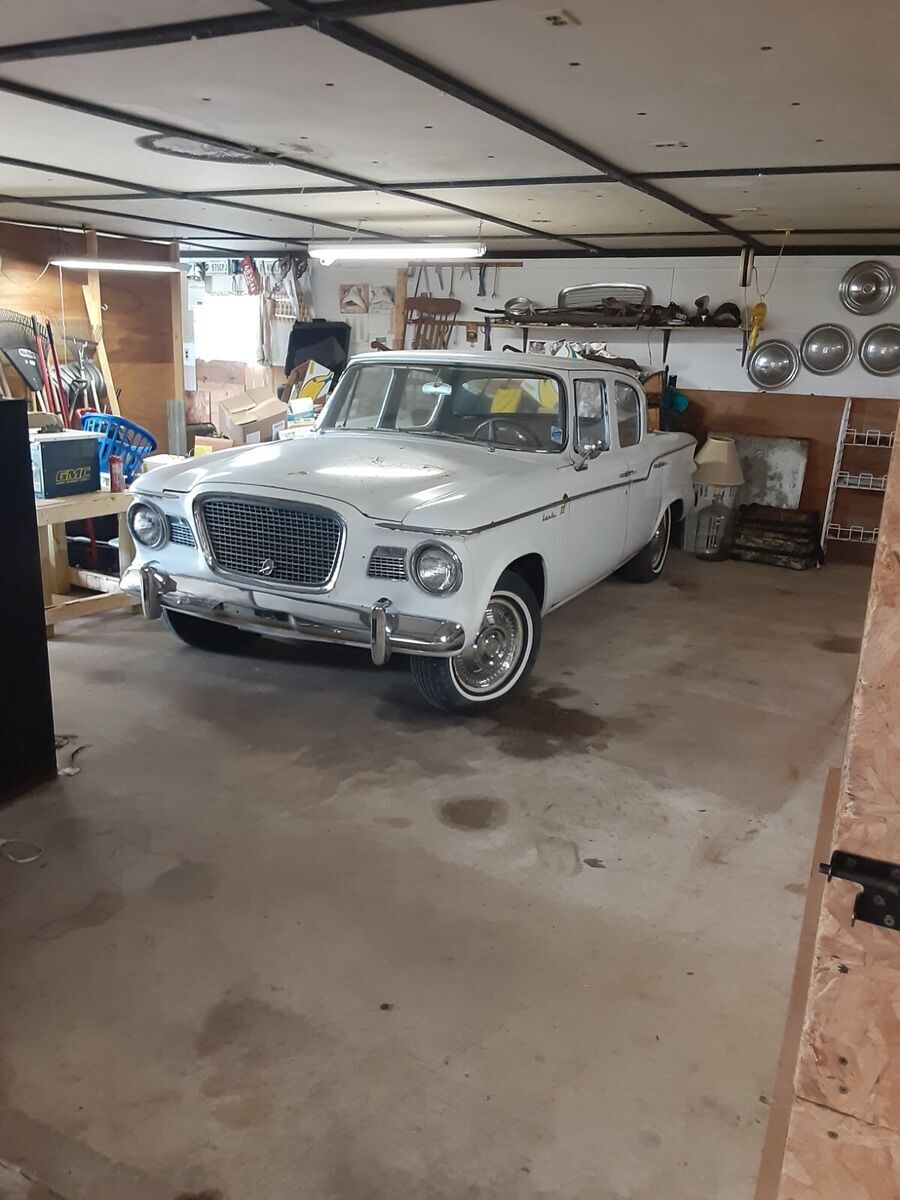 1960 Studebaker Lark VI Deluxe 2-Door