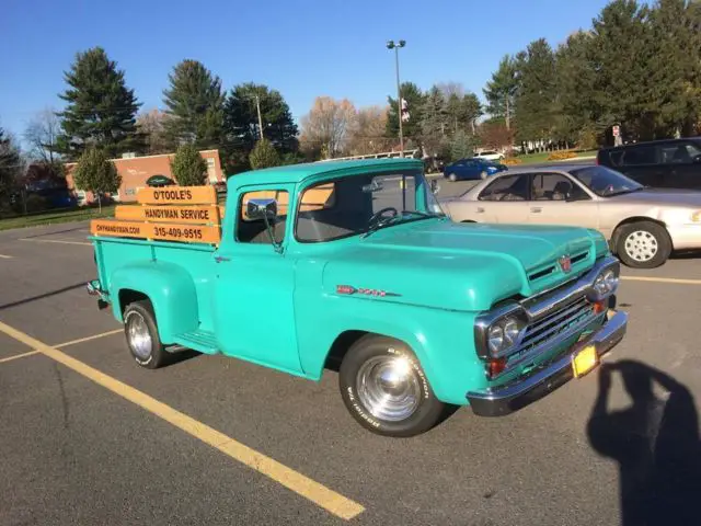 1960 Ford F-100 PICKUP