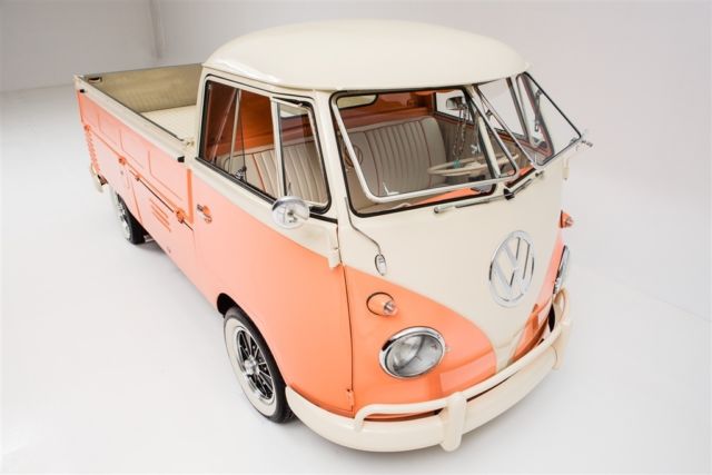 1960 Volkswagen Bus/Vanagon Peaches & Cream