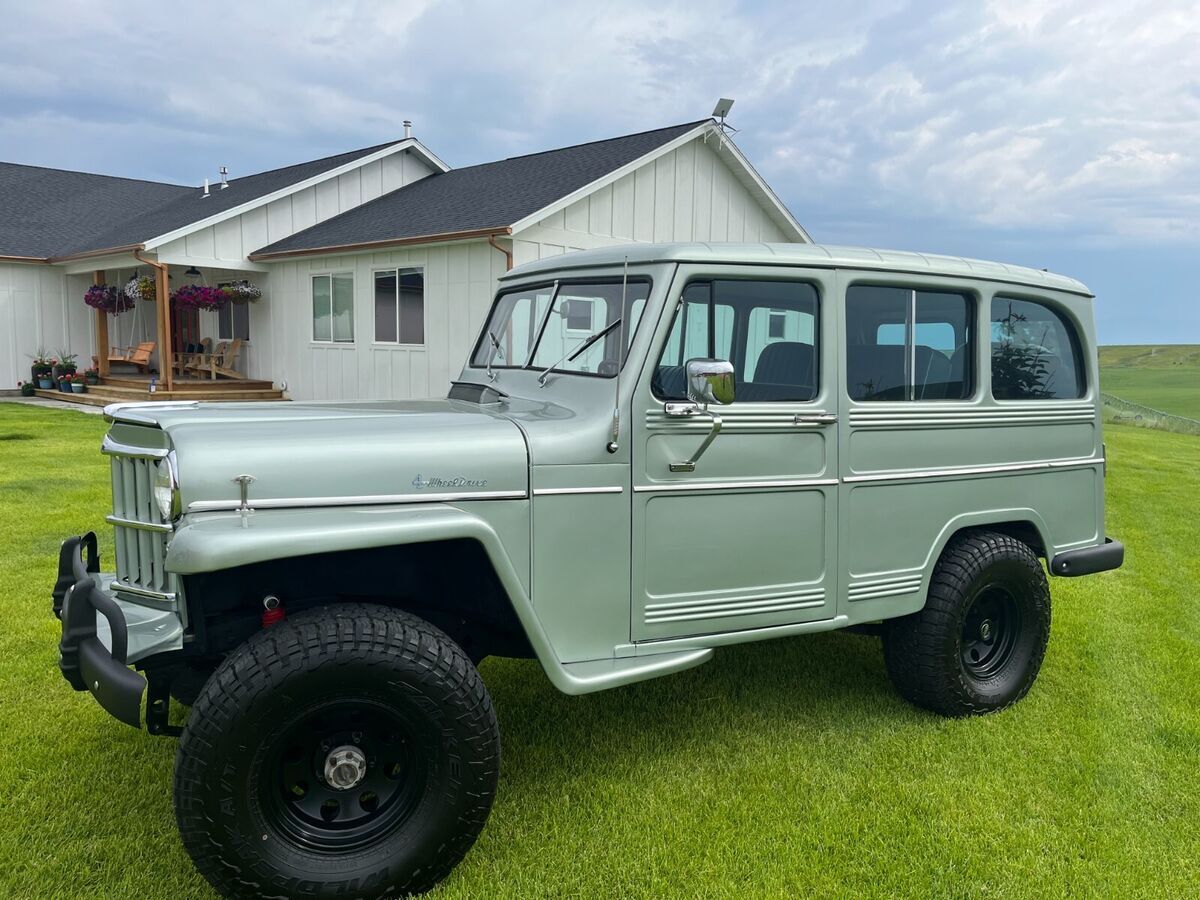 1960 Willys Wagoneer