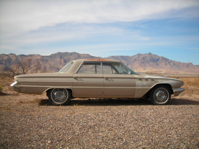 1961 Buick LeSabre Base Hardtop 4-Door