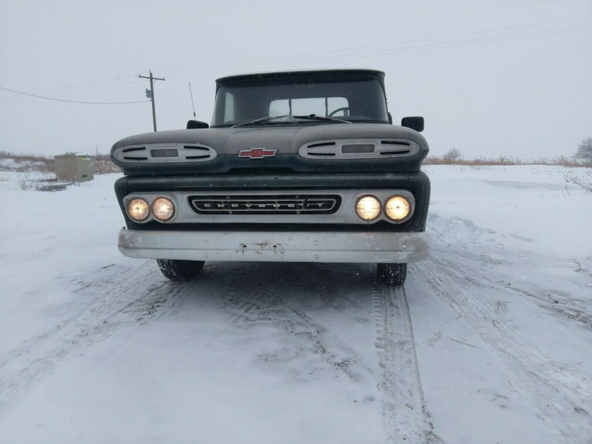 1961 Chevrolet C-10 Apache 10