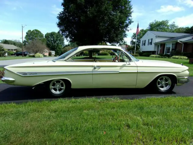 1961 Chevrolet Impala 2 door hardtop