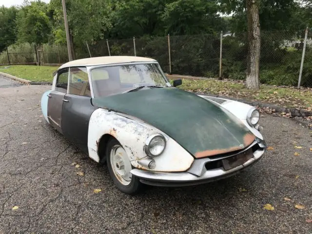 1961 CitroÃ«n DS DS 19