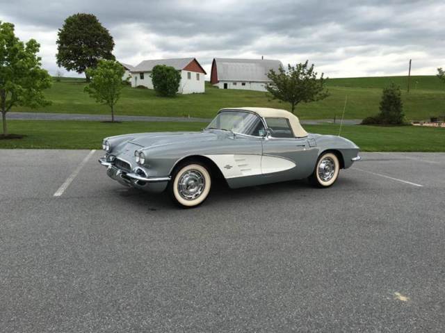 1961 Chevrolet Corvette N.O.M