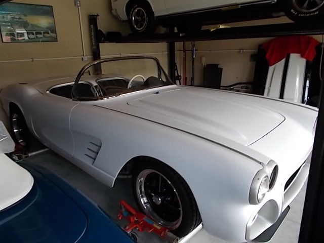 1961 Chevrolet Corvette convertible