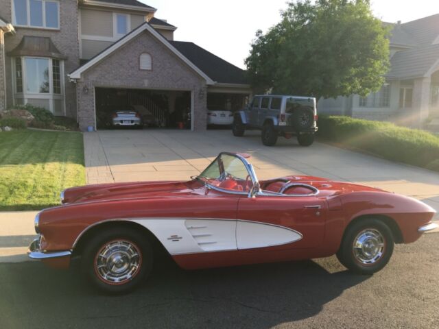 1961 Chevrolet Corvette White coves Red interior