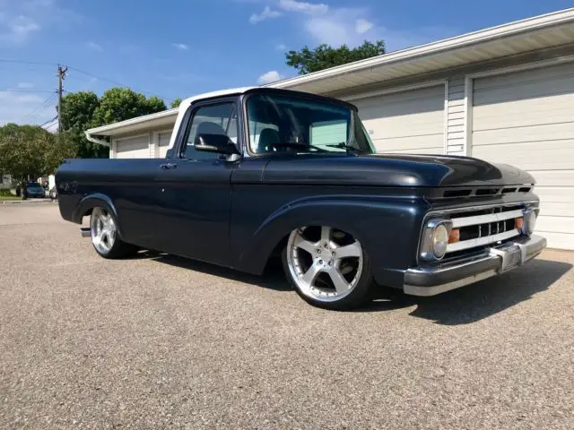 1961 Ford F-100