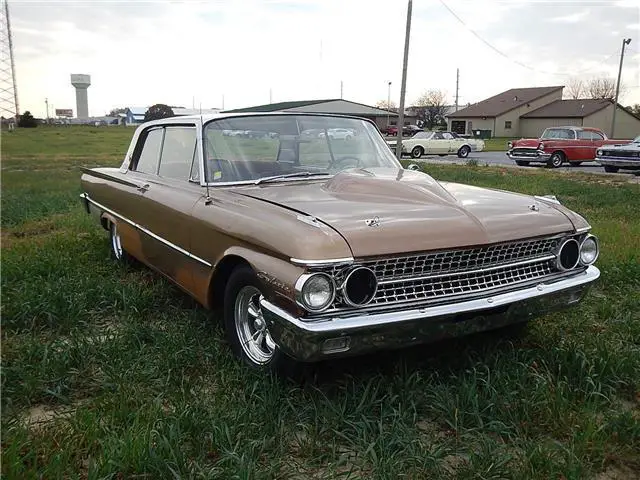 1961 Ford Galaxie 2 door