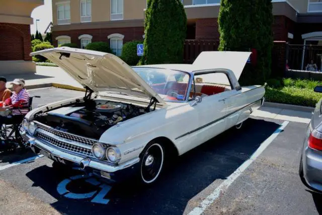 1961 Ford Galaxie 2 door hardtop