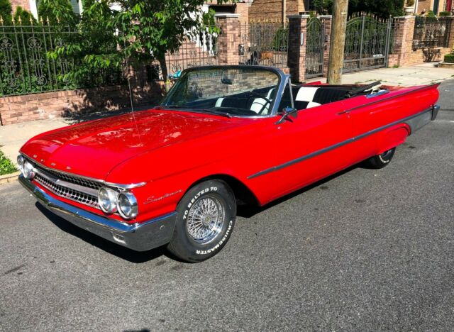 1961 Ford Galaxie Galaxie Sunliner Convertible * NO RESERVE * V8 *