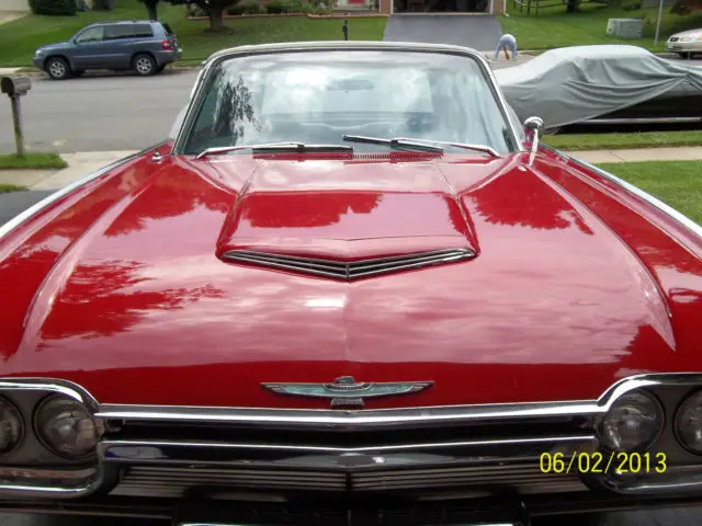 1961 Ford Thunderbird