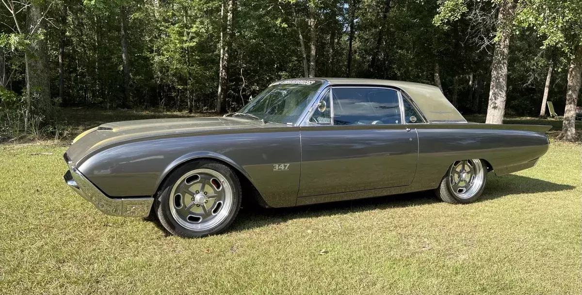 1961 Ford Thunderbird