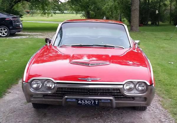 1961 Ford Thunderbird