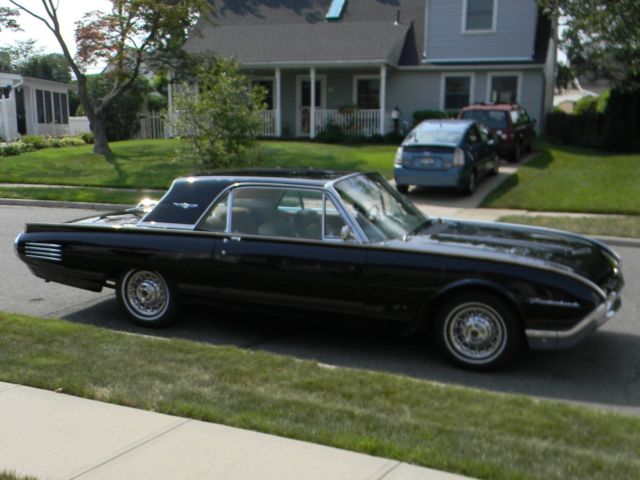 1961 Ford Thunderbird