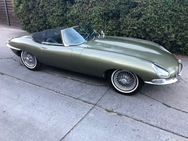 1961 Jaguar E-Type Roadster "Flat Floor"