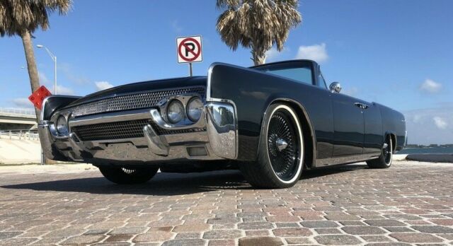 1961 Lincoln Continental LOADED