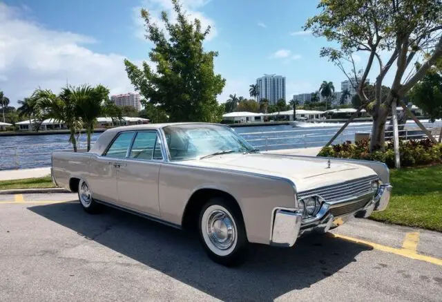 1961 Lincoln Continental