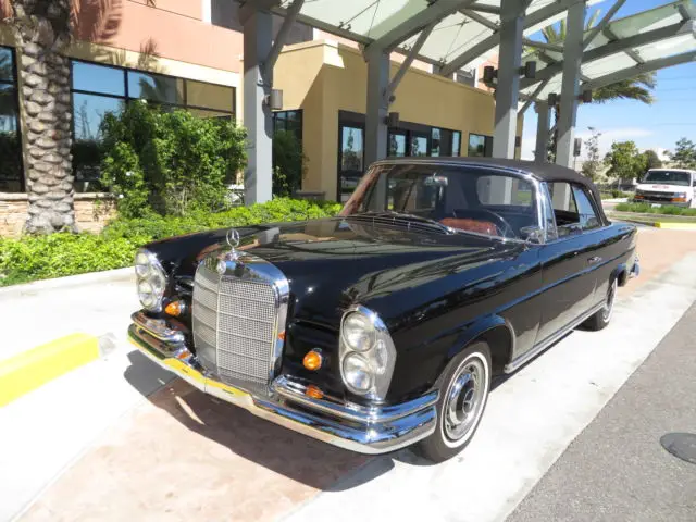 1961 Mercedes-Benz 200-Series