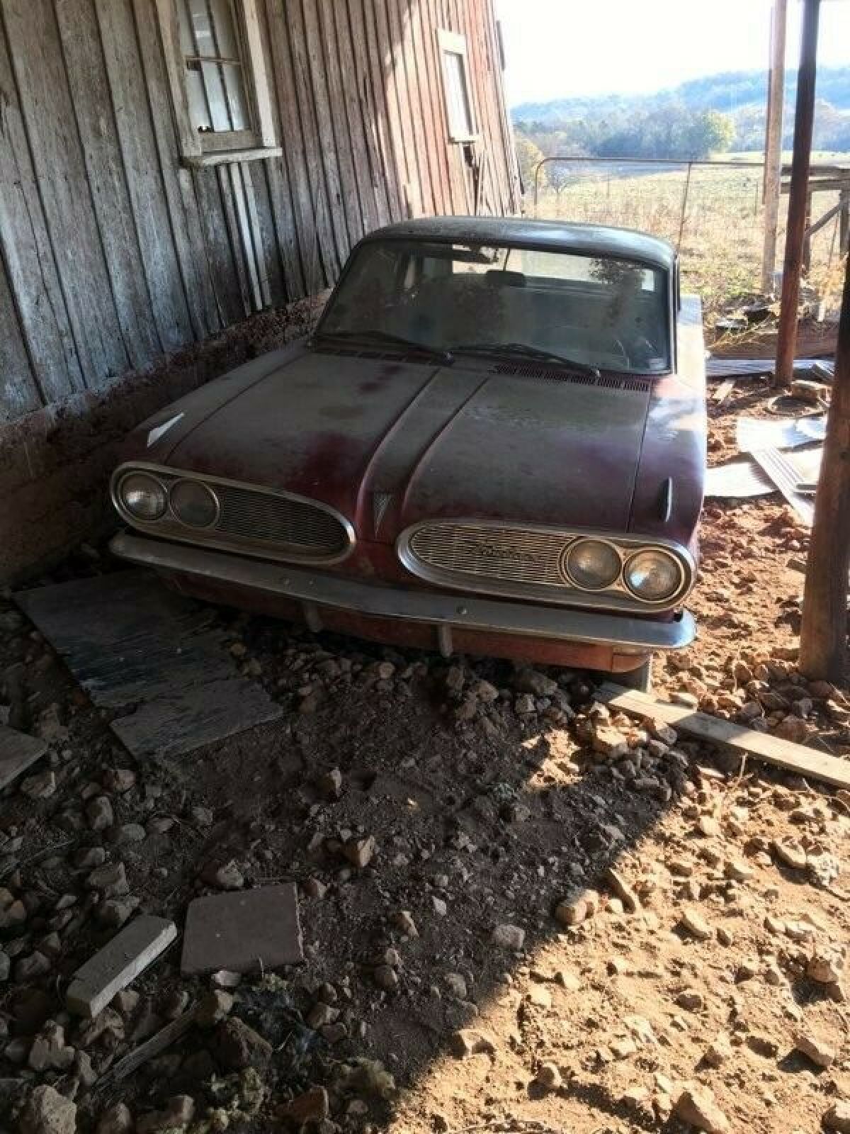 1961 Pontiac Tempest 2-door sport coupe