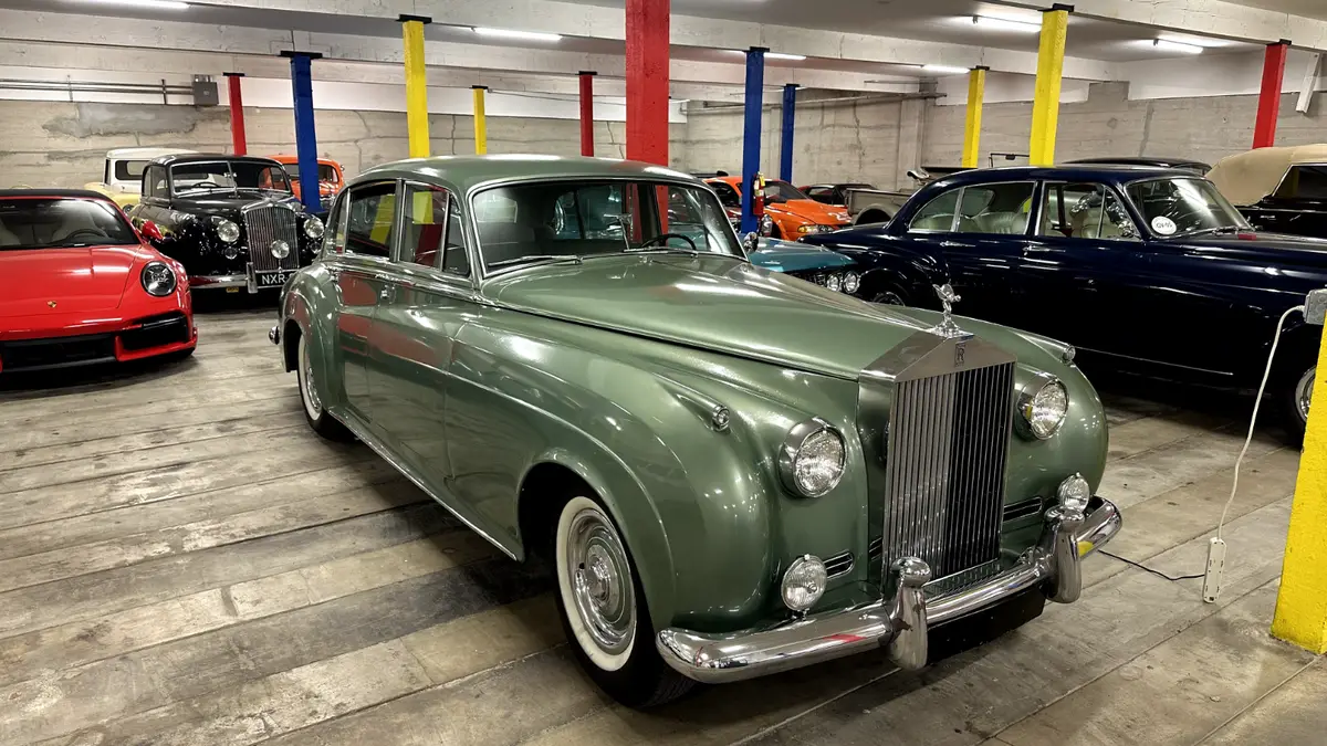 1961 Rolls-Royce Silver Cloud II Long-wheelbase Saloon