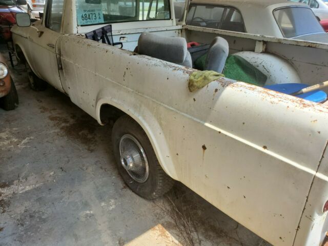 1961 Studebaker Champion SILVER