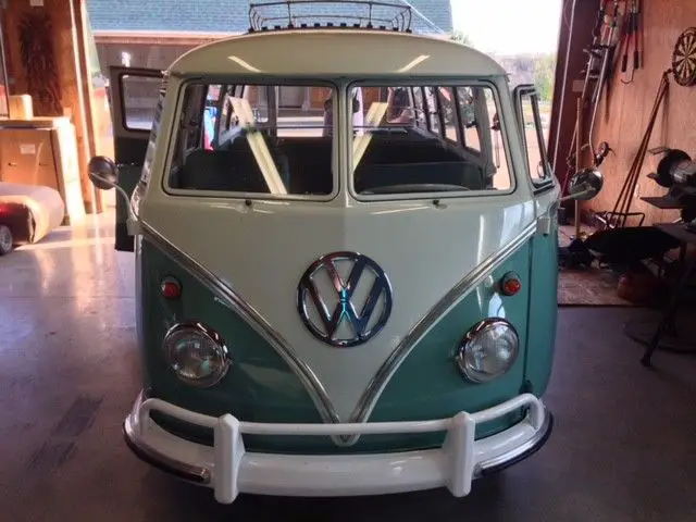 1961 Volkswagen Bus/Vanagon Deluxe