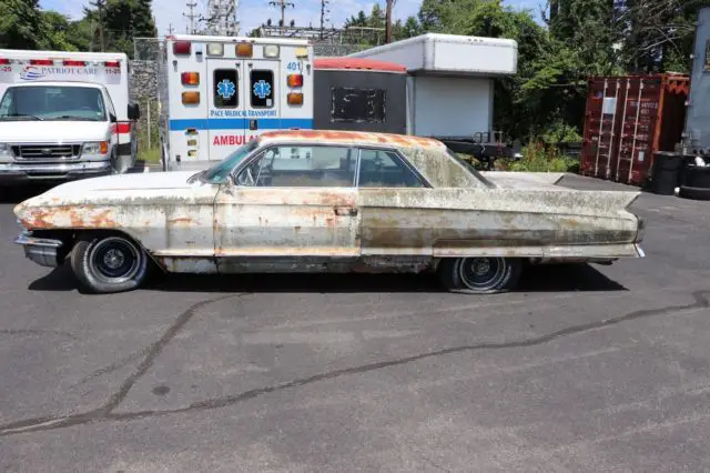 1962 Cadillac Coupe Black/White (30)