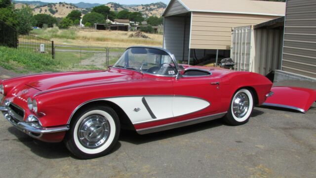 1962 Chevrolet Corvette convertible